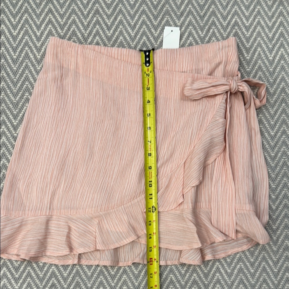 Line & Dot Revolve Pink Ribbed Ruffle Wrap Mini Skirt Size S NWT - Picture 5 of 6